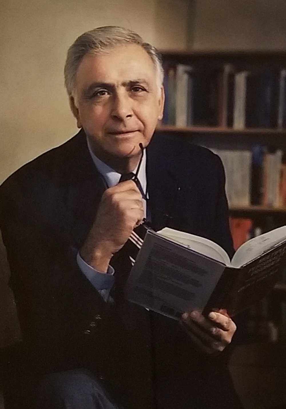 GVSU Mourns the Loss of Dr. Carl Insalaco